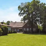 2 Bedroom Cozy In